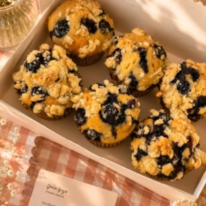 blueberry muffins with streusels